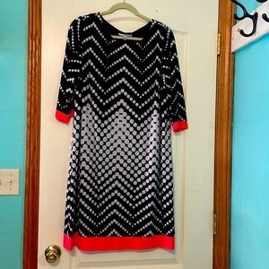 Dress XL studio one. Black, white and coral. Very comfortable